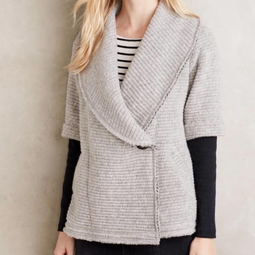 Cozy Shawl Collar Short-Sleeve Jacket - Light Gray